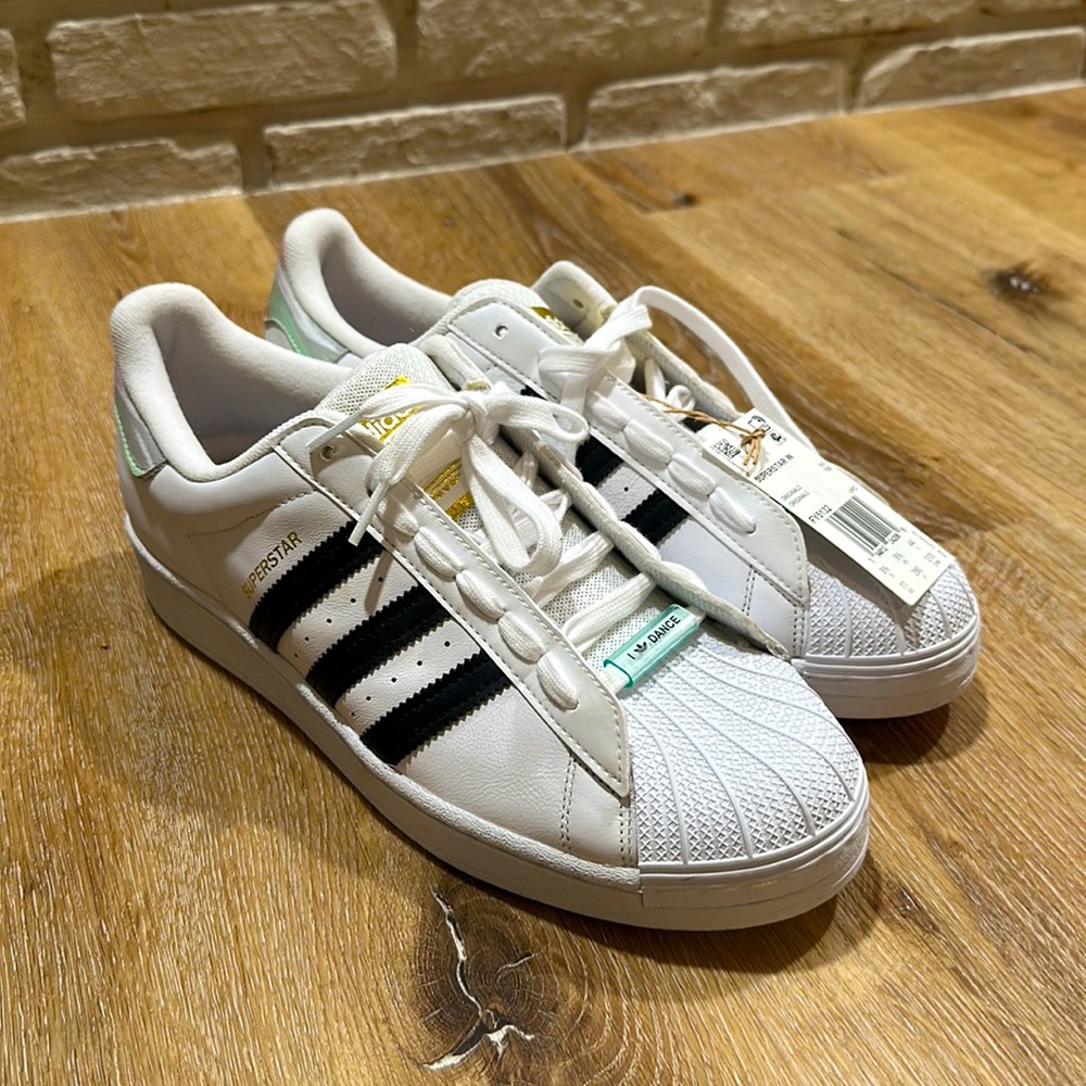 Adidas Superstar - NWT